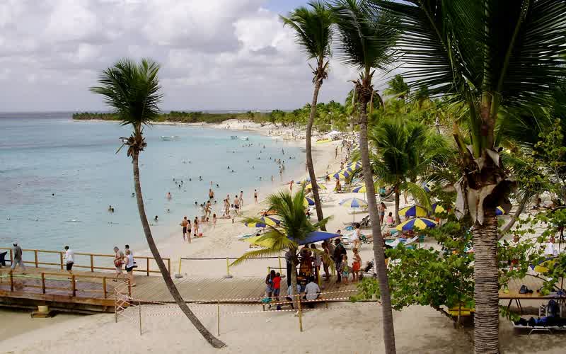 Paseo en catamarán hacia Isla Catalina